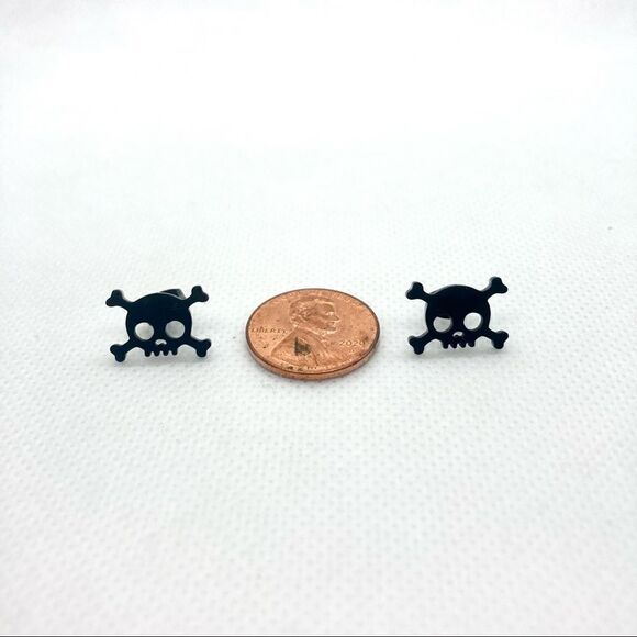 Black Skull and Crossbones Earring Pair - Picture 6 of 7